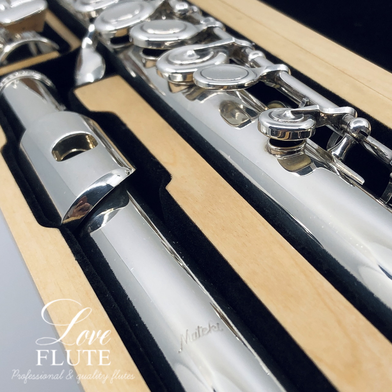 Mateki Handmade Flute with Silver Headjoint 95% New (手工長笛)